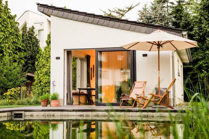 Ferienhaus für 2 Personen, mit Terrasse und Garten sowie Pool und Ausblick in Meerbusch