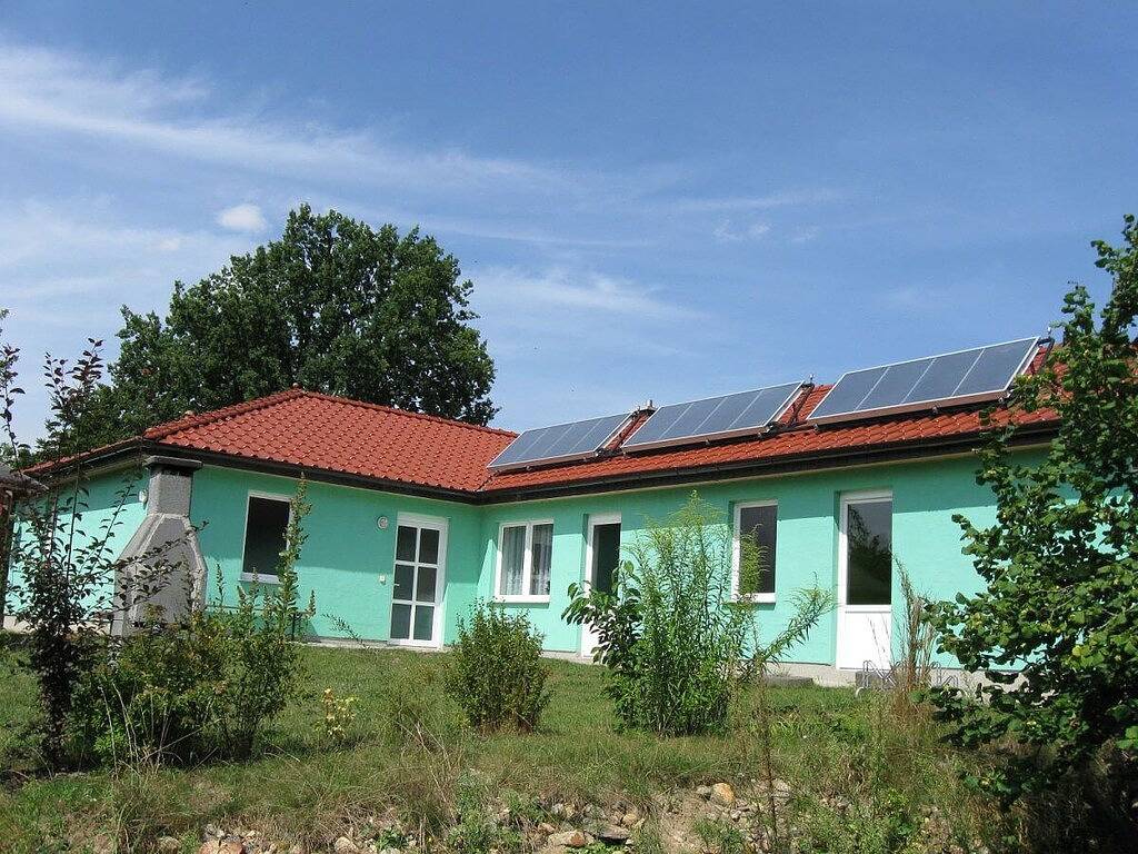 Ferienhaus in Priborn mit Schwimmbecken in Priborn, Müritz
