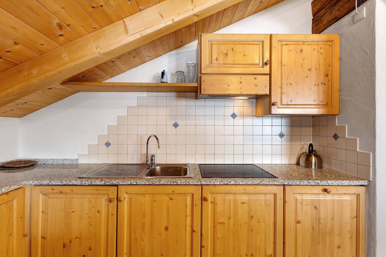 Ganze Wohnung, Apartment 'Plazores Dai Sü' mit Bergblick, Gemeinschaftsterrasse und Wlan in San Vigilio di Marebbe, Enneberg