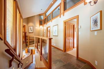 Chalet for 10 Guests in Whistler, Whistler Blackcomb, Picture 3