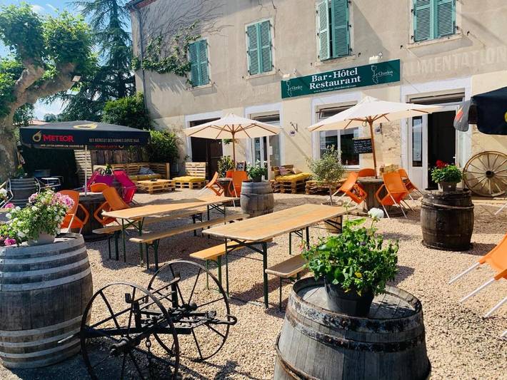Hôtel pour 2 personnes, avec Terrasse et Jardin dans Chardonnay (Mâcon)
