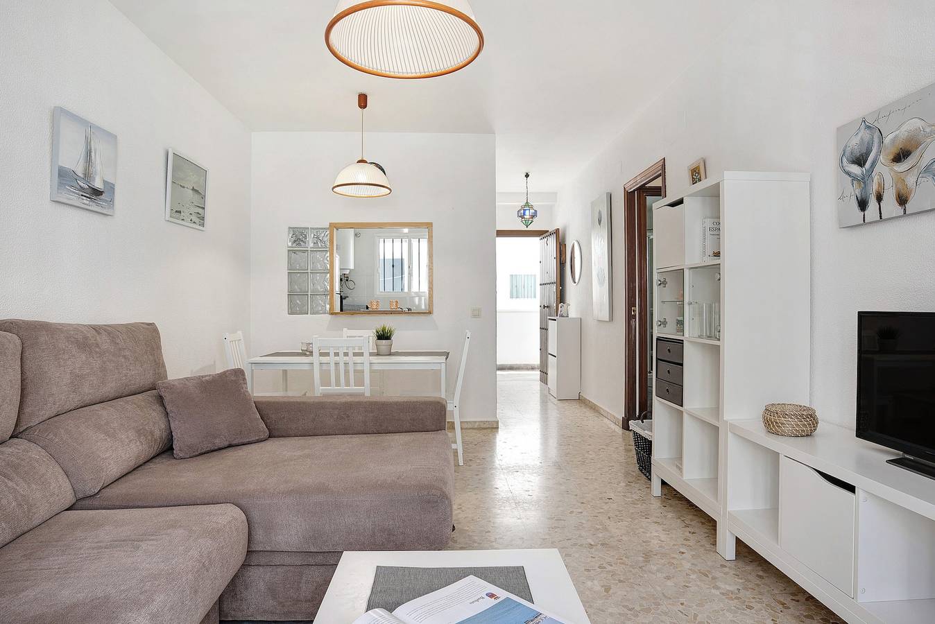 Ganze Wohnung, Ferienwohnung 'Atlántico' mit Balkon und Wlan in Playa Barbate, Barbate