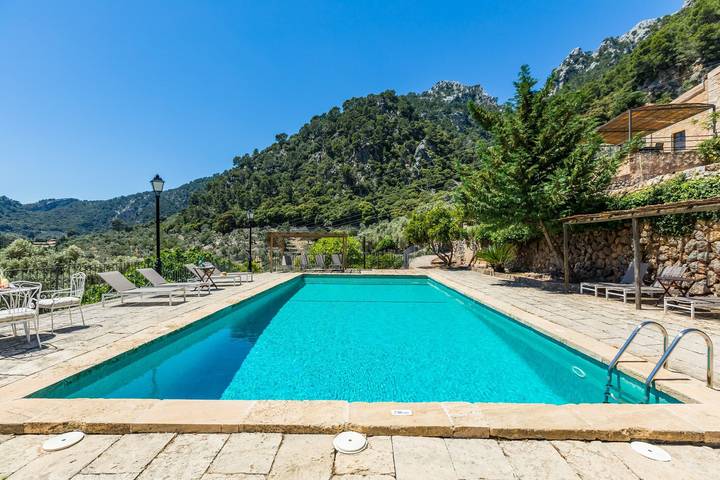 Casa de vacaciones para 16 personas, con Piscina en Buñola