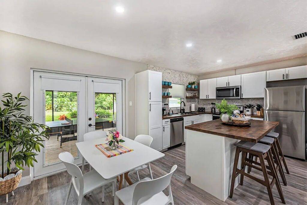 3brm/King*Gameroom*near Bush Gardens, Usf& Moffitt in Tampa, Tampa Bay