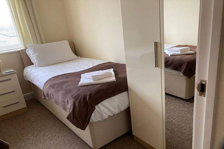 Gîte pour 4 personnes, avec terrasse et jardin à Hastings - 3