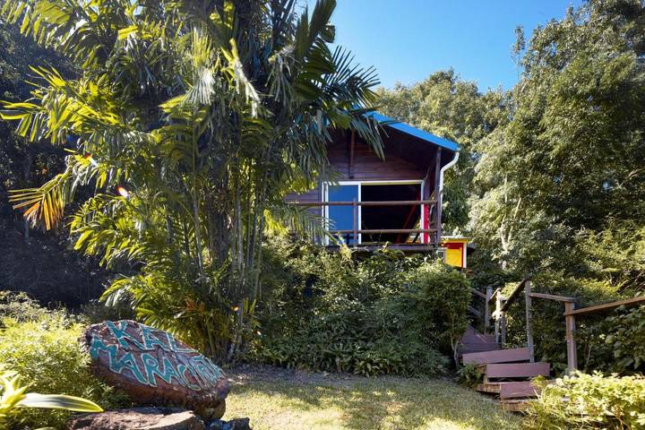 Gîte pour 2 personnes, avec vue ainsi que jardin et piscine dans Plage de la Perle