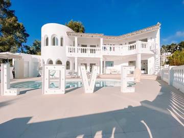 Villa in Santa Eulària des Riu, Ibiza Osten für 10 