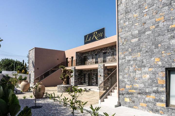 Apartahotel para 2 personas, con jacuzzi además de jardín y piscina en Creta