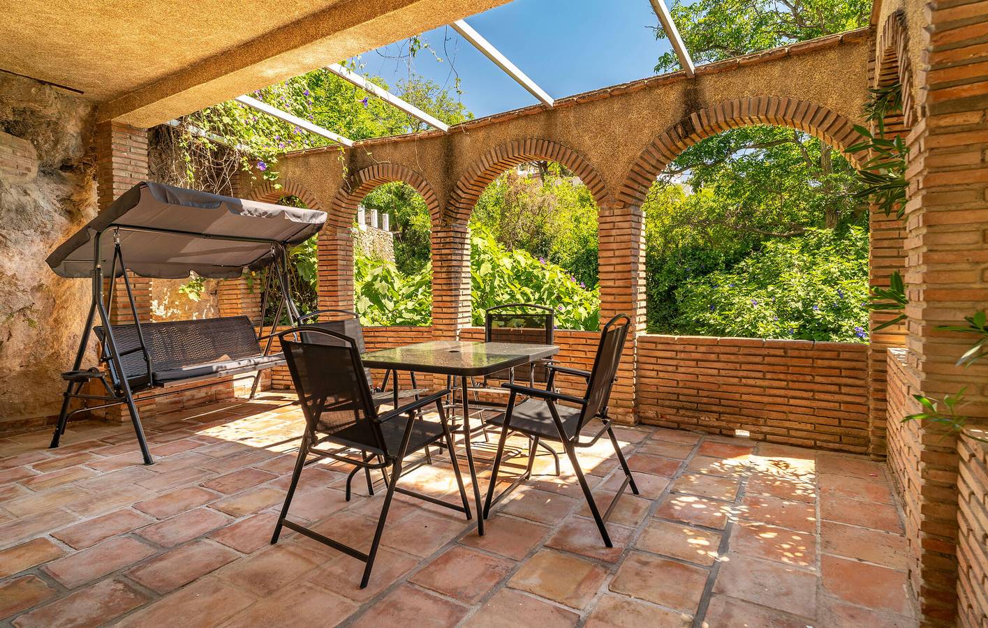 Appartement moderne 2BR avec piscine, WiFi et parking près de Casarabonela in Casarabonela, Sierra de las Nieves