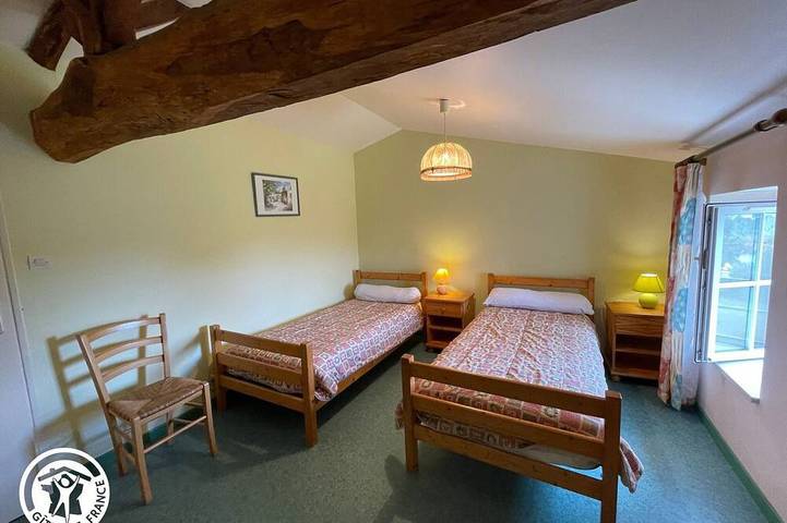 Gîte pour 6 personnes, avec jardin et piscine à Saint-Martin-des-Tilleuls - 3