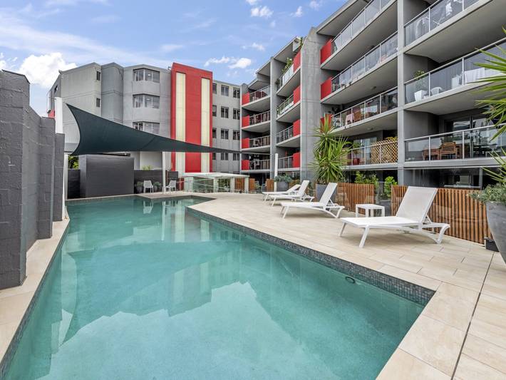 Studio for 2 people, with pool and balcony, child-friendly in Queensland