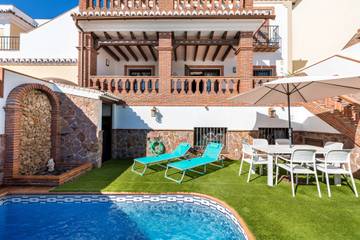Apartment for 5 People in Nerja, Costa del Sol, Photo 2