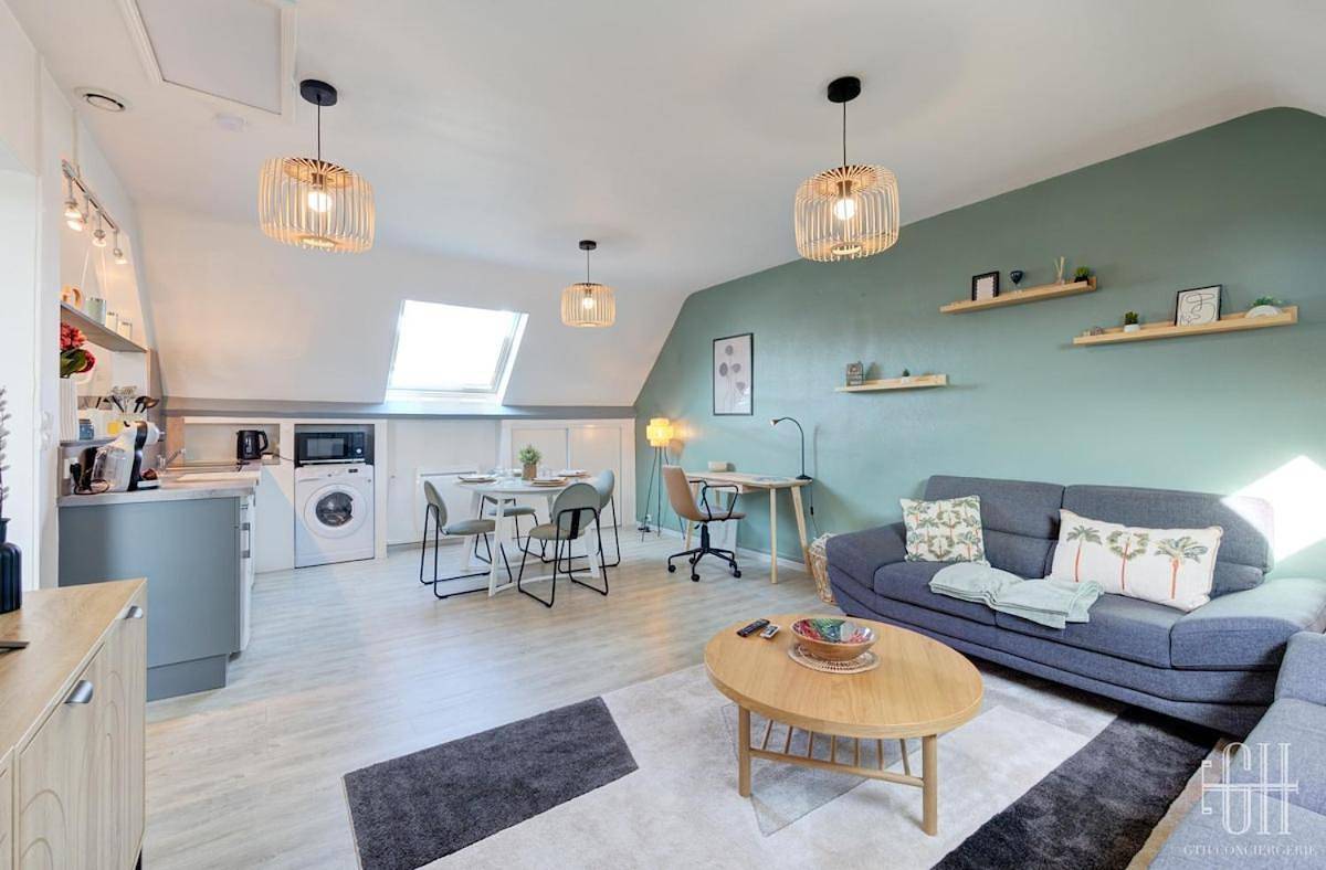 Appartement entier, Le Mirabeau - Gare à 100m - Wifi - Bureau - 2 V in Saint-Pierre-des-Corps, Région de Tours