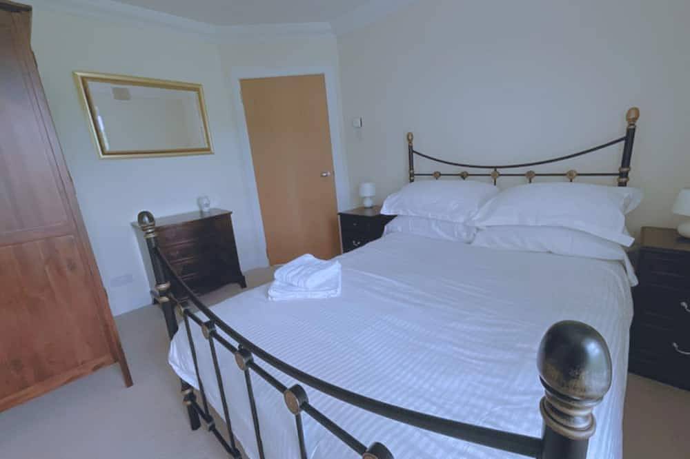 Buttercup Cottage - sleeps 5 guests  in 3 bedrooms in Argyll & Bute