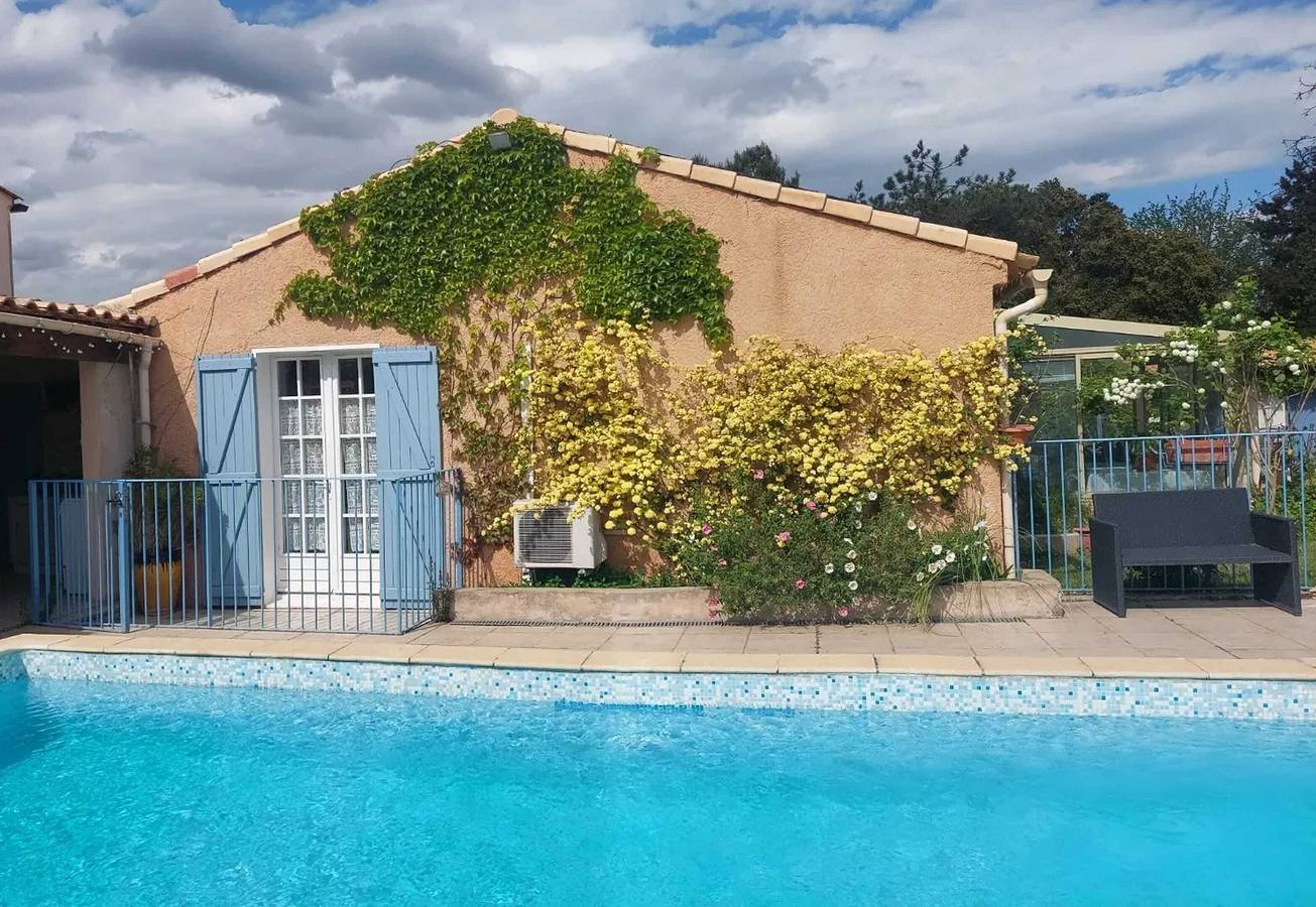Apartamento entero, Apartamento encantador cerca de Aviñón con piscina privada in Le Pontet, Vaucluse