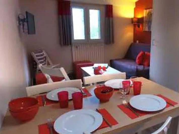 Camping pour 5 personnes, avec bassin pour enfant, animaux acceptés dans les Hautes-Pyrénées - 4