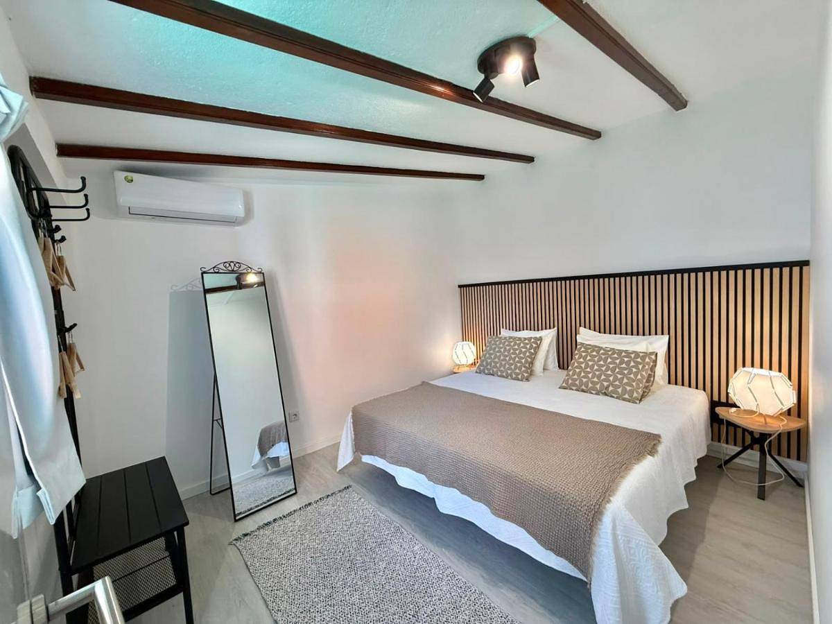 Apartamento de férias inteiro, In-Cascais - Suite Deluxe with Terrace & Villa with Pool in Aldeia de Juzo, Alcabideche