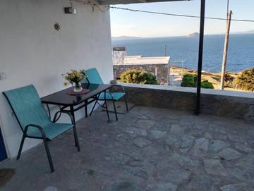 Gîte pour 3 personnes, avec jardin ainsi que vue et balcon dans Sérifos