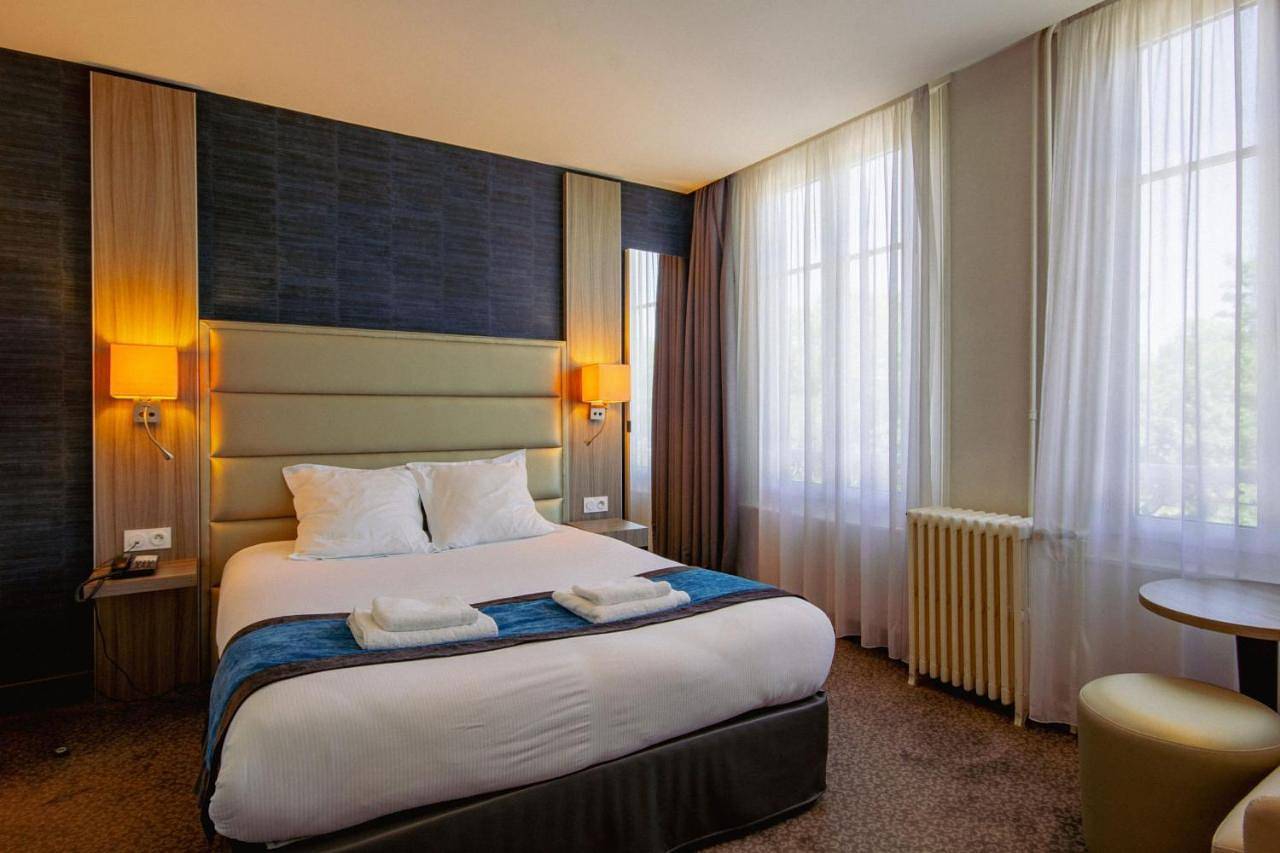 Hotel de la Gare de Troyes in Troyes, Aube