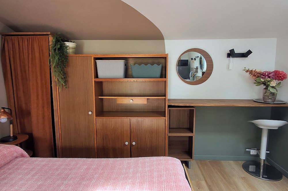 Apartamento entero, Charming studio with exterior in Lagord, 5 minutes from La Rochelle in Lagord, Región de La Rochelle