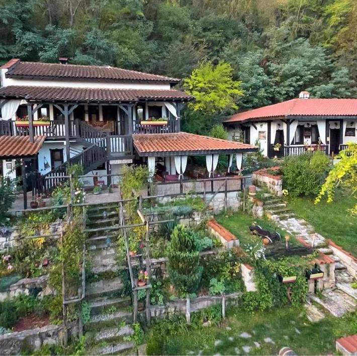 Casa rural para 6 personas, con Balcón y Terraza además de Jardín y Piscina en Bulgaria