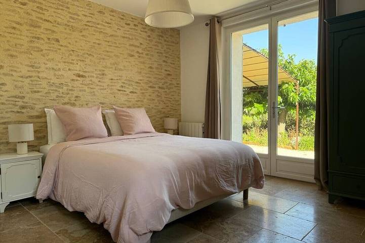 Beautiful Provençal estate surrounded by 1 hectare of nature in the Luberon in Saint-Saturnin-lès-Apt, Parque natural regional del Luberon