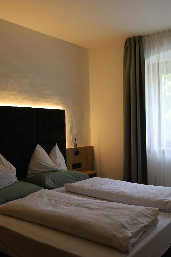Gasthof Sterzingerhof - Heritage Boutique Rooms in Stubaier Alpen, Sterzing