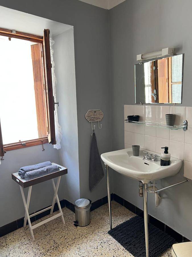 Gîte pour 2 personnes, avec balcon et vue à Saint-Germain-de-Calberte - 2