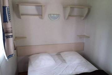 Camping pour 4 Personnes dans Abjat-sur-Bandiat, Périgord Vert, Photo 1