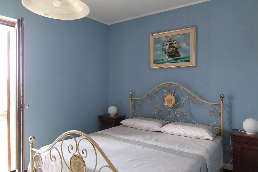 Apartamento entero, Cozy apartment, nice location for families or 2 couples (1 baby crib) in Donigala Fenughedu, Oristán