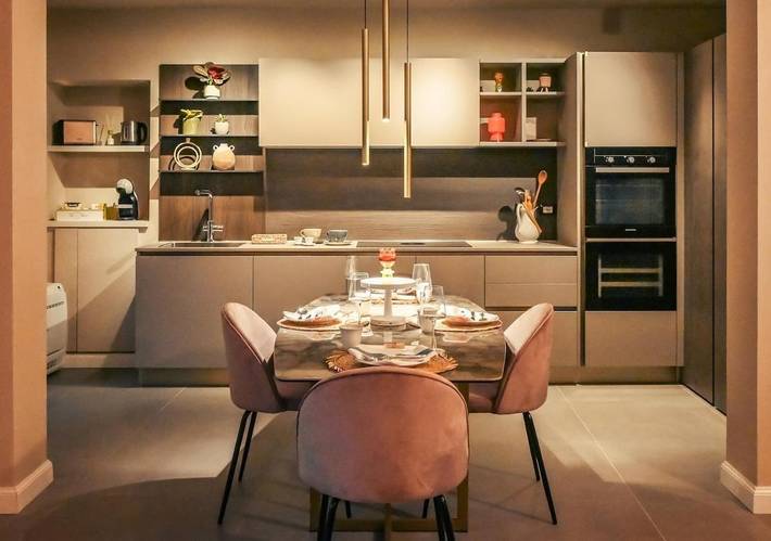 Appartamento per 4 persone, con Balcone e Terrazza nonché Giardino e Panorama a Piacenza