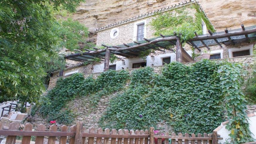 Casa rural para 9 personas, con vistas al lago y jardín además de vistas y piscina, Se admiten mascotas en Arriate - 2