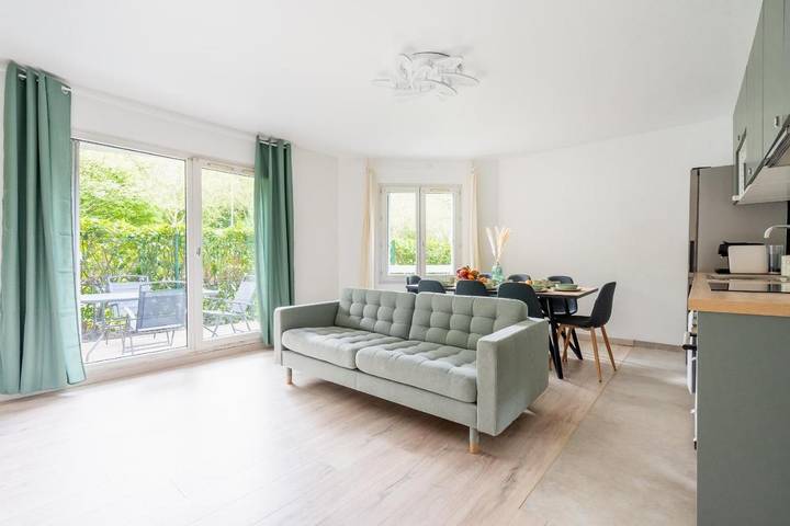 Gîte pour 8 personnes, avec terrasse à Lognes - 2
