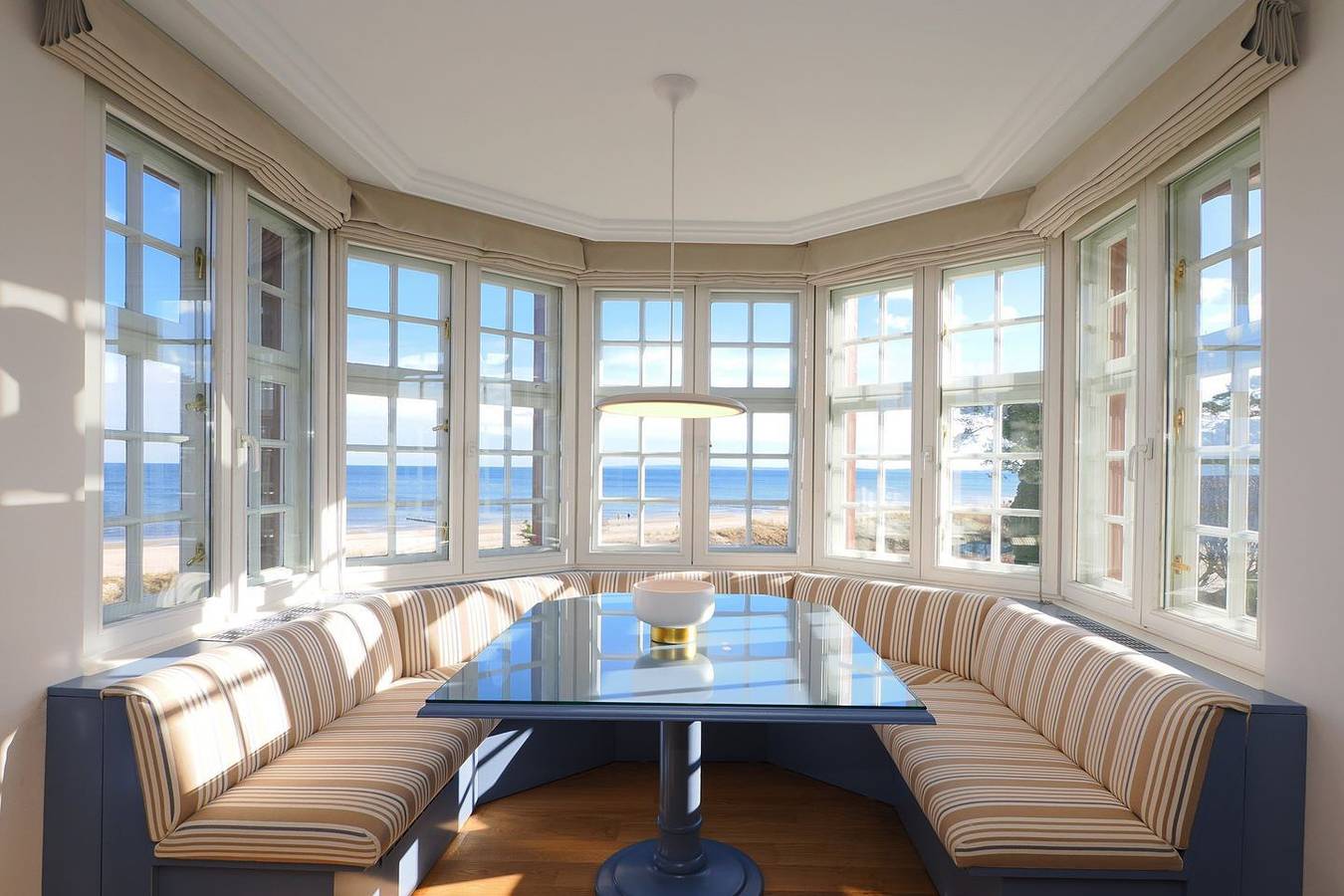 Ganze Wohnung, Ferienwohnung mit Erker in erstklassiger Strandlage und mit direktem Meerblick in Bansin, Heringsdorf