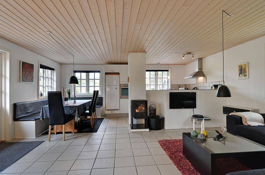 Haus mit umlaufender Holzterrasse und Sauna – Nahe am Badestrand in Nørhede Vest, Ulfborg