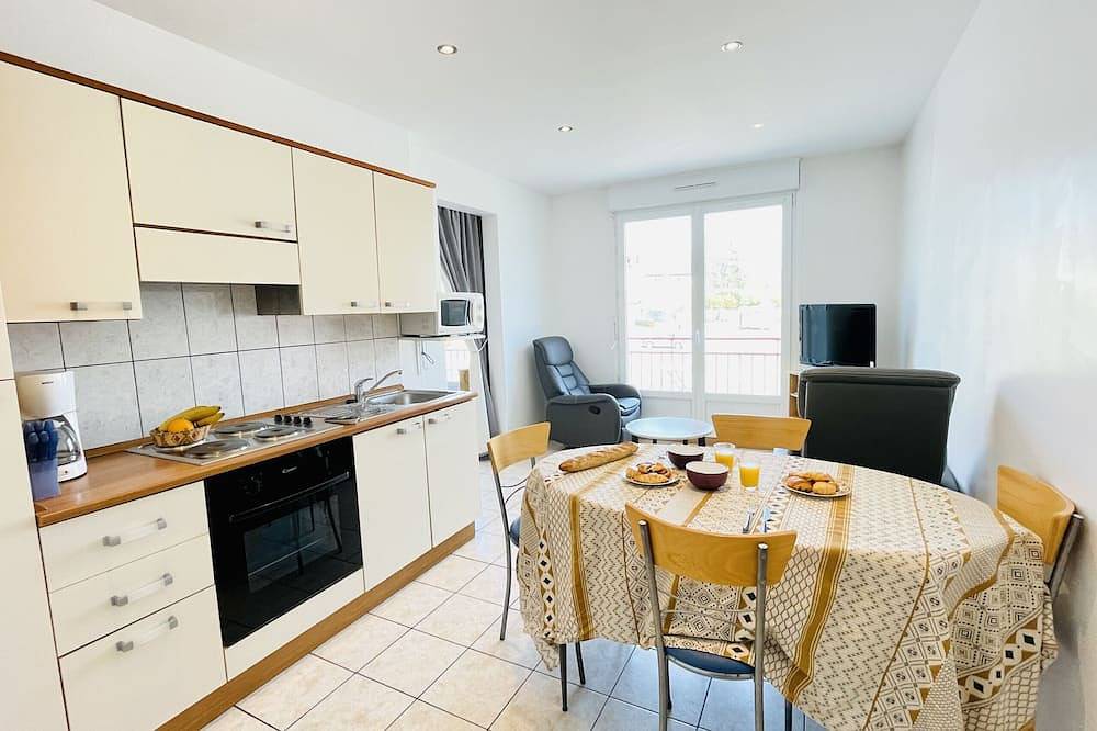 Entire apartment, Verlaine: 1-bedroom apartment 300m from the Bains les Bains thermal baths in La Vôge-les-Bains, Épinal region