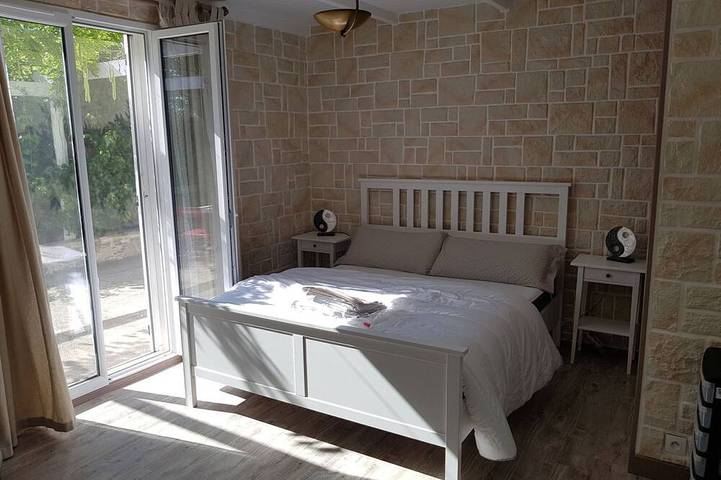 Location de vacances pour 6 personnes, avec jardin et piscine, animaux acceptés à Peyriac-Minervois - 2