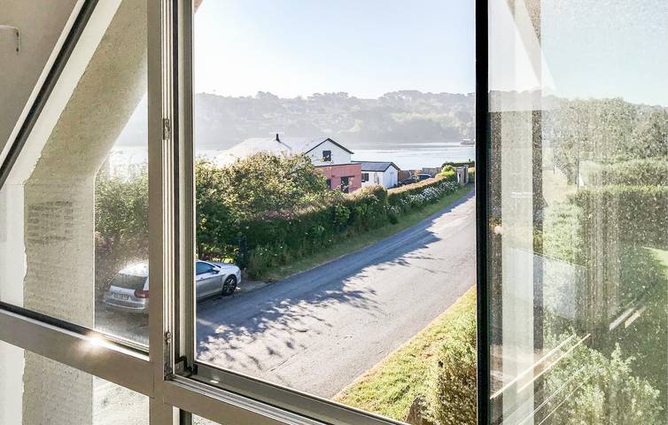 Appartement de vacances entier, Appartement confortable avec Wi-Fi et parking, à 1,5 km de la plage de Primel in Le Diben, Plougasnou