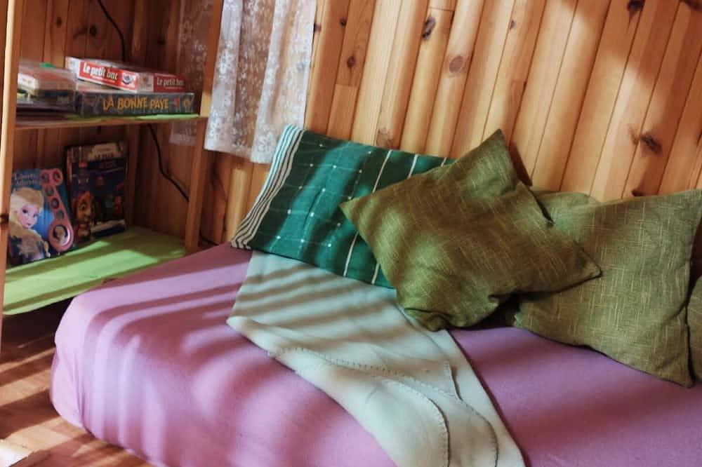 Cosy family chalet for 4 people. Pets allowed. in Barcelonnette, Espace Lumière