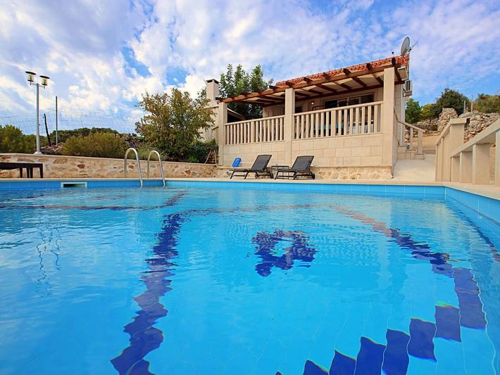 Casa vacanza per 4 persone, con Terrazza in Brac