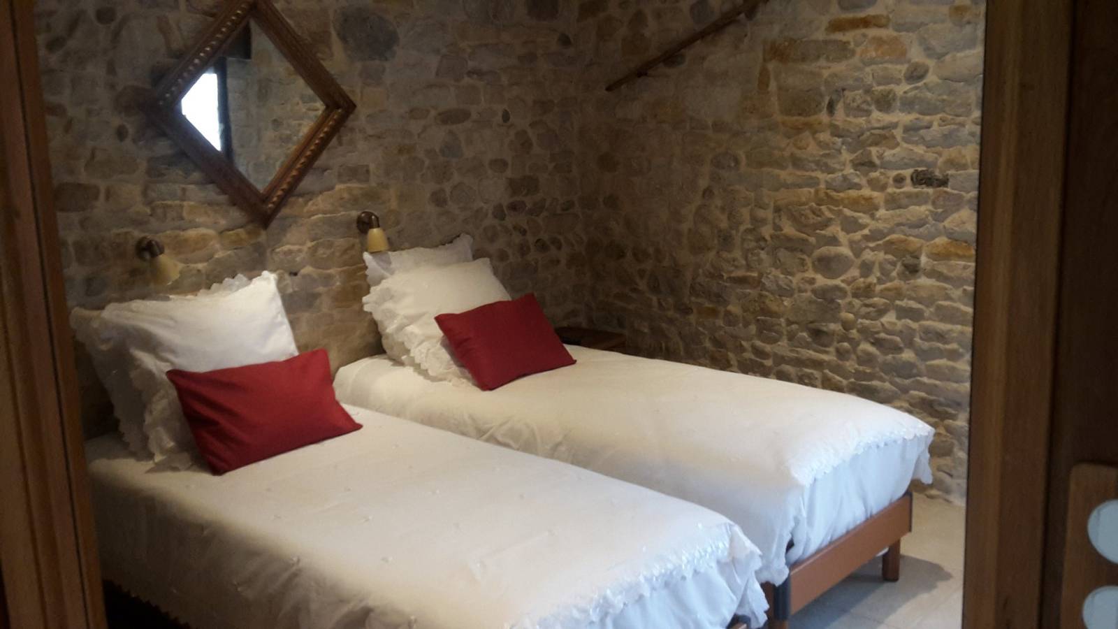 Gîte Le Grangeon 01 in Ambérieu-en-Bugey, Belley