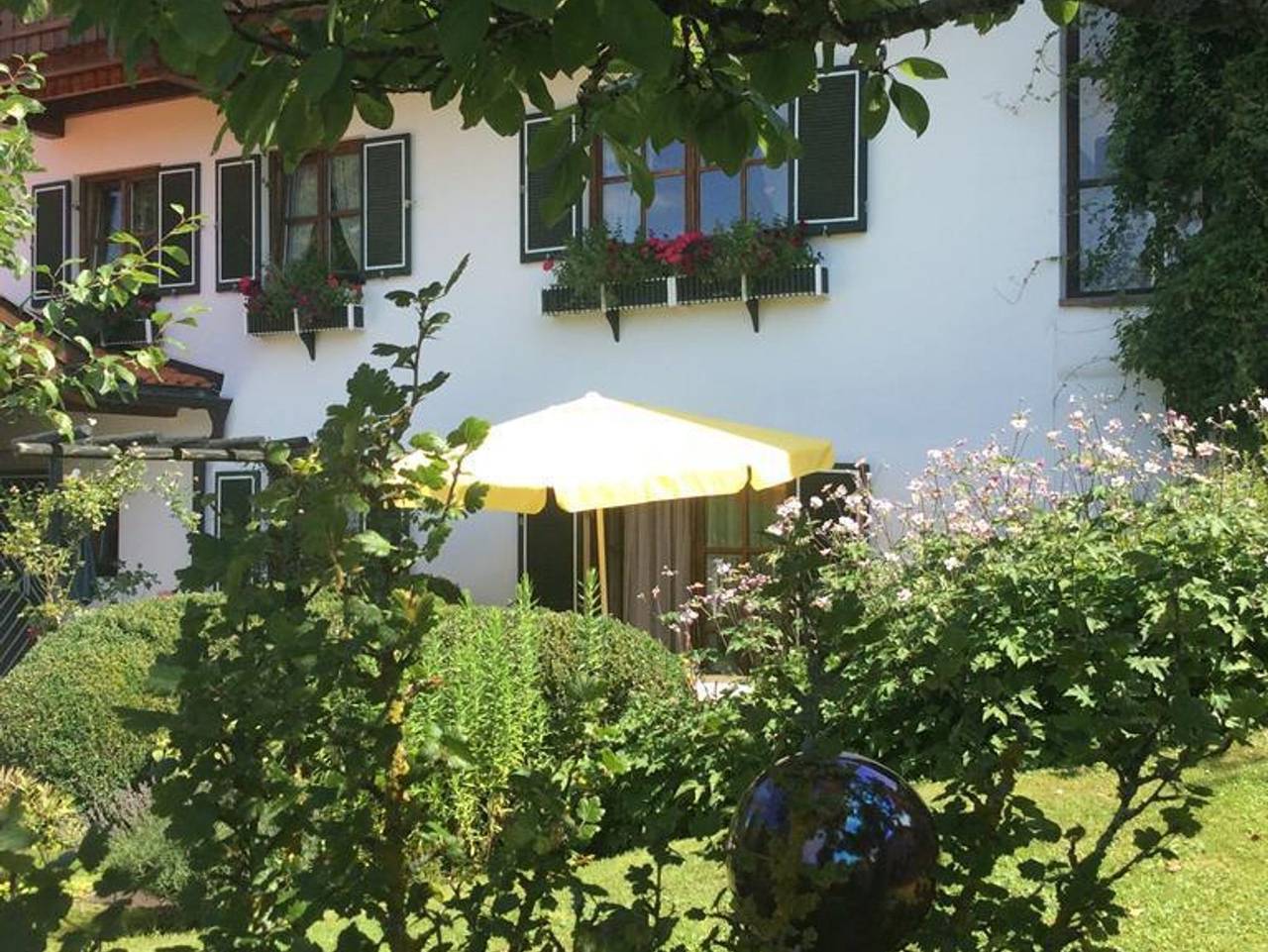 Ganze Ferienwohnung, Haus Ullmann - Ferienwohnung Mia in Bad Kohlgrub, Bayerische Alpen