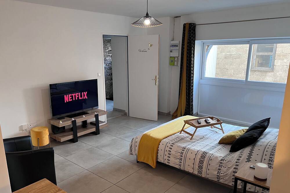Appartement entier, Appartement romantique avec espace balnéo in Dallet, Région de Clermont-Ferrand