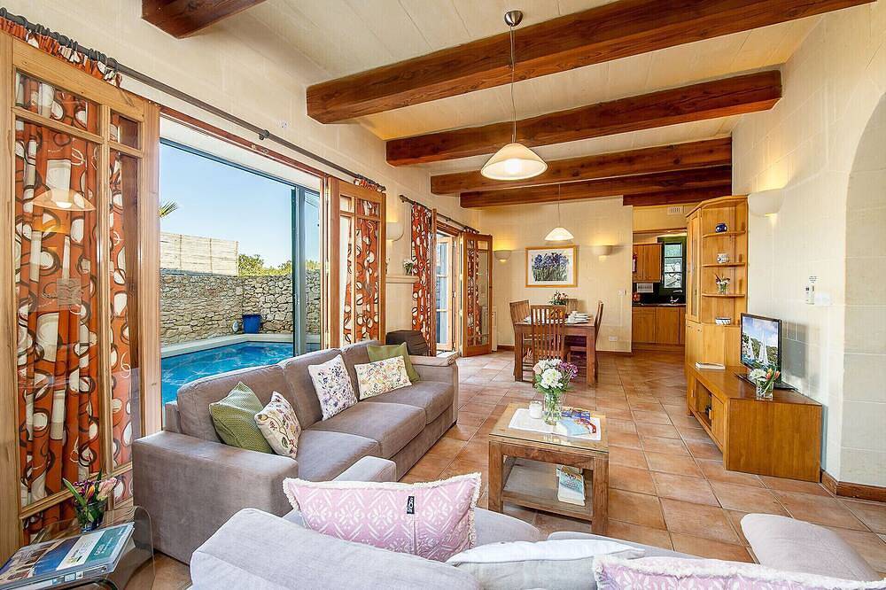 Casetta Menzja Holiday Home in Ta' Ċenċ, Sannat