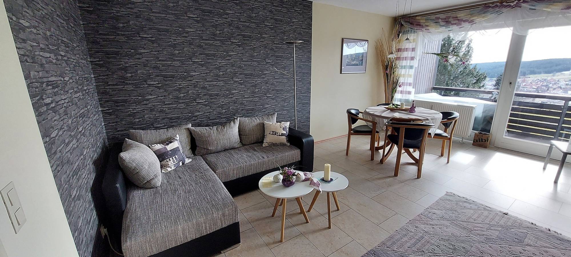 Ganze Wohnung, Apartment 'Schöne Aussicht mit Schwimmbad', Balkon & Wlan in Schonach im Schwarzwald, Südschwarzwald