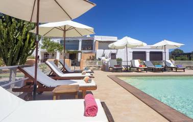 Finca in Santa Eulària des Riu, Ibiza Osten für 8 