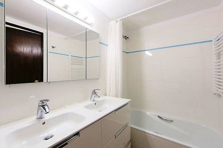 Ganze Wohnung, Palm Garden, large Pool, nice local Beach, beautiful View @ Barcelona's door in Supermaresme, Sant Andreu de Llavaneres