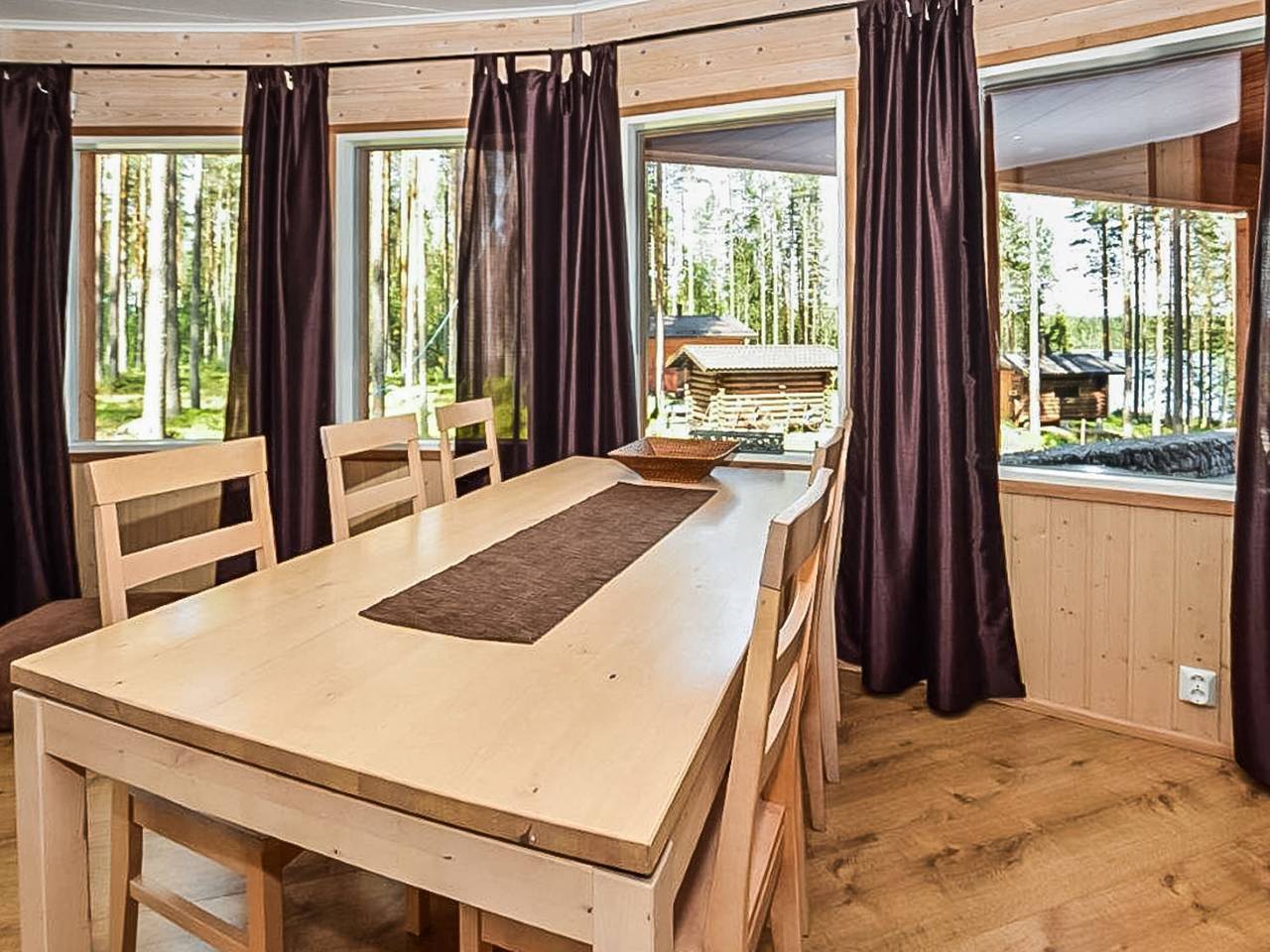 Lepovalkeinen in Saarijärvi, Westfinnland