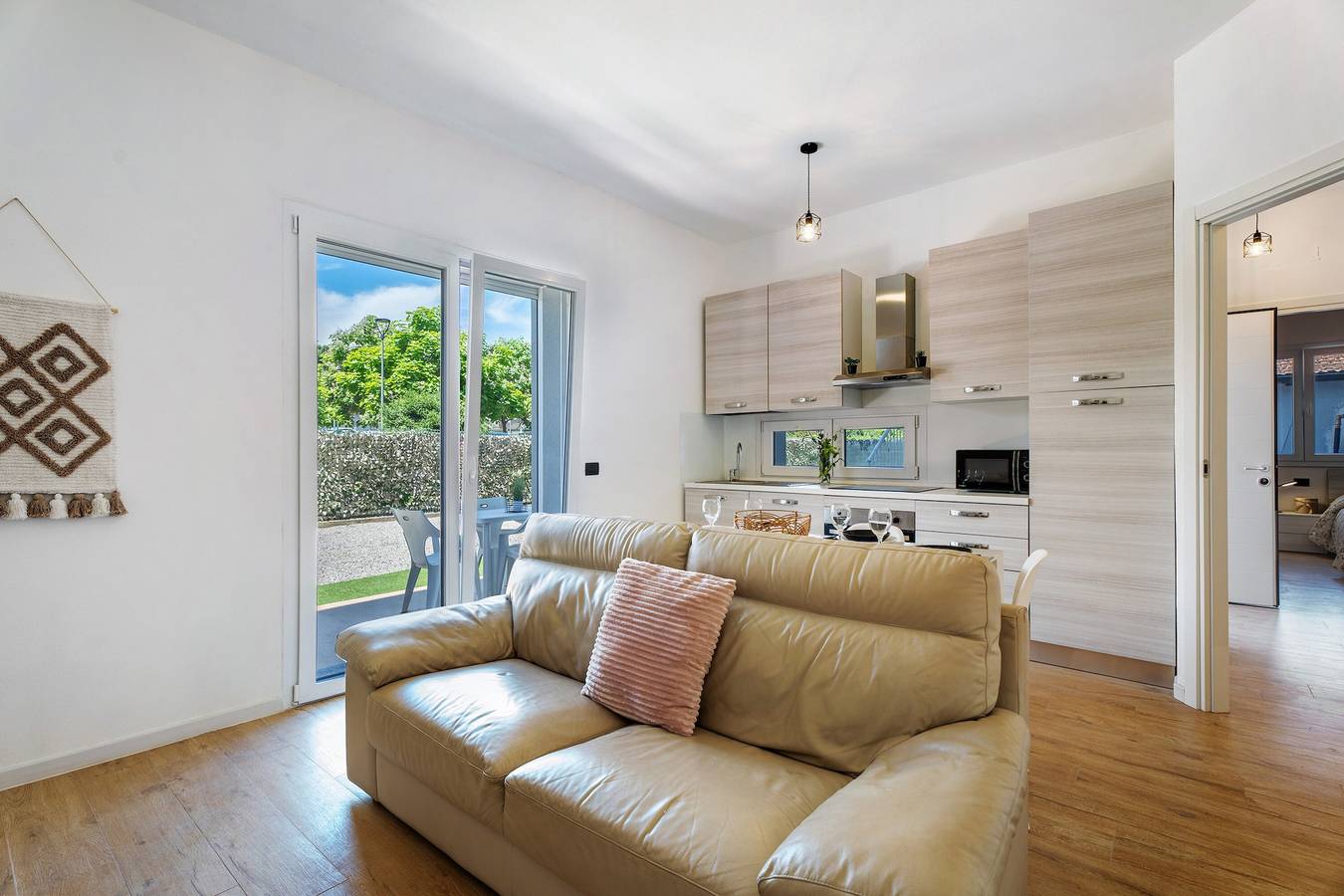 Ferienhaus 'Villa Lilia Appartamento Verde' mit Gemeinschaftsgarten und Wlan in Arona (Lago Maggiore), Arona Gemeinde