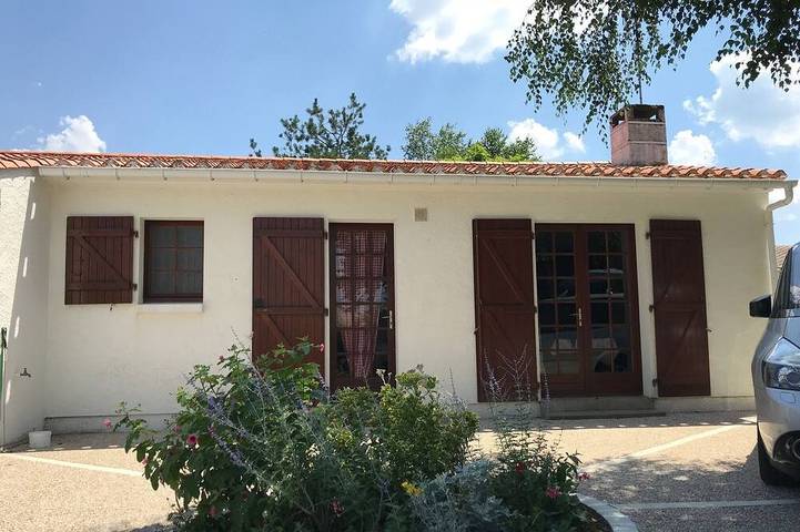 Location de vacances pour 5 personnes, avec Terrasse et Jardin dans Office De Tourisme De Saint Vincent Sur Jard